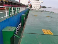 Navio porta-contêineres à venda