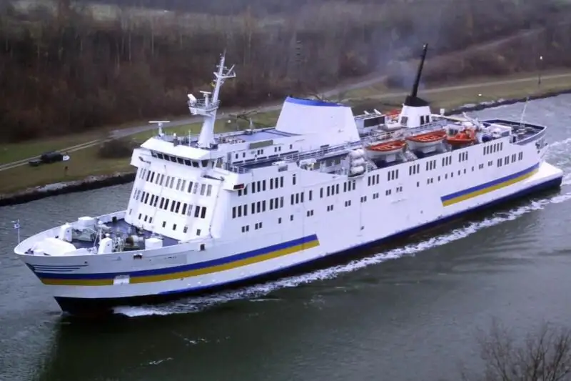 Navio RoPax à venda