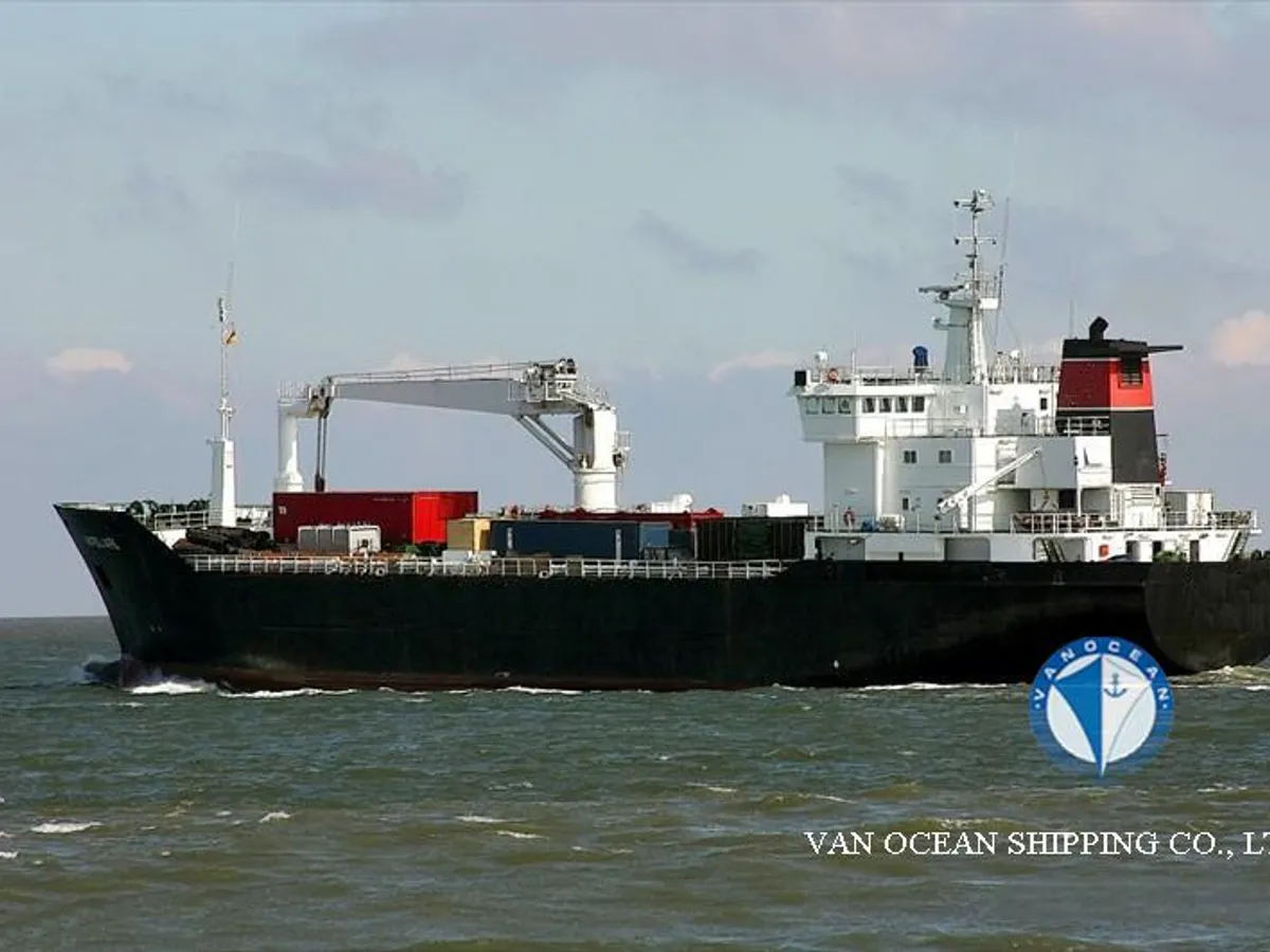 Navio frigorífico à venda