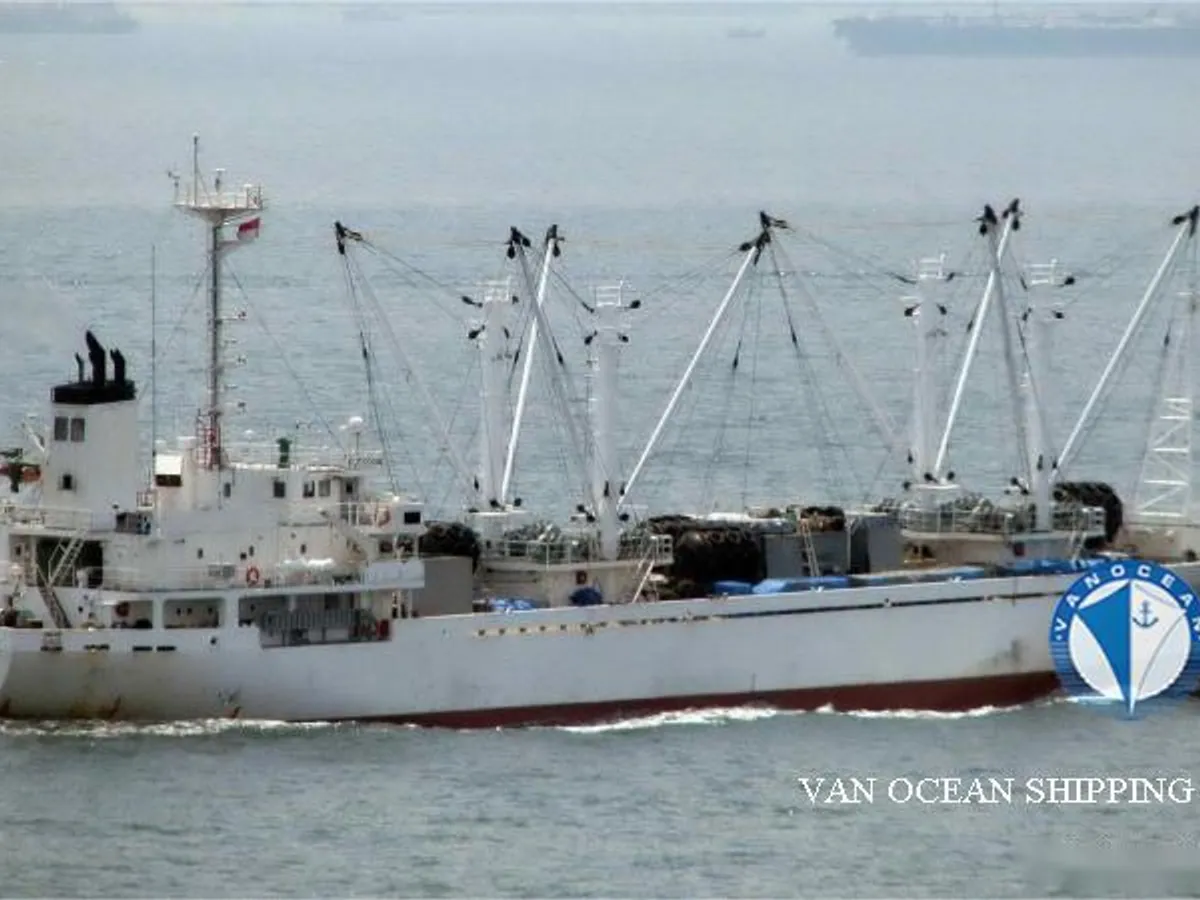 Navio frigorífico à venda