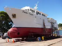 Navio de pesca de arrasto à venda