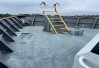 Barco de tripulação à venda