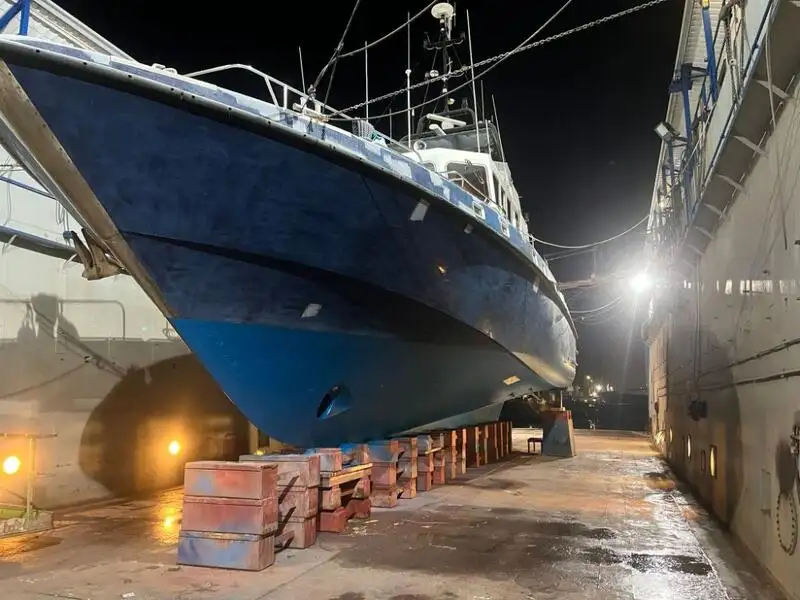 Navio de patrulha à venda