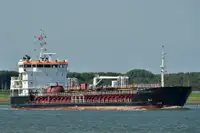 Oil/Chemical tanker à venda