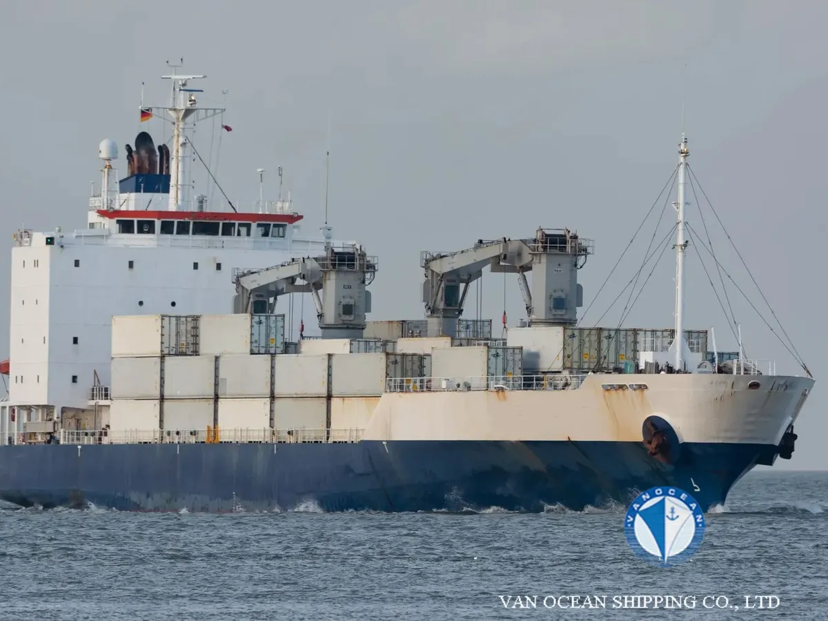 Navio frigorífico à venda