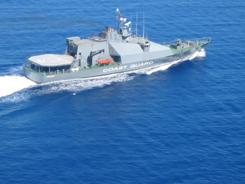 Navio de patrulha à venda