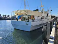 Navio de pesca de arrasto à venda