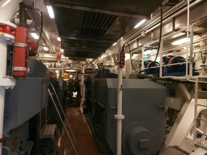 Navio porta-contêineres à venda