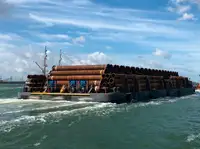 Barcaça à venda