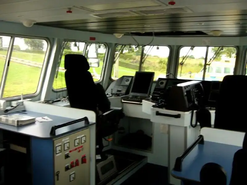 Navio de patrulha à venda