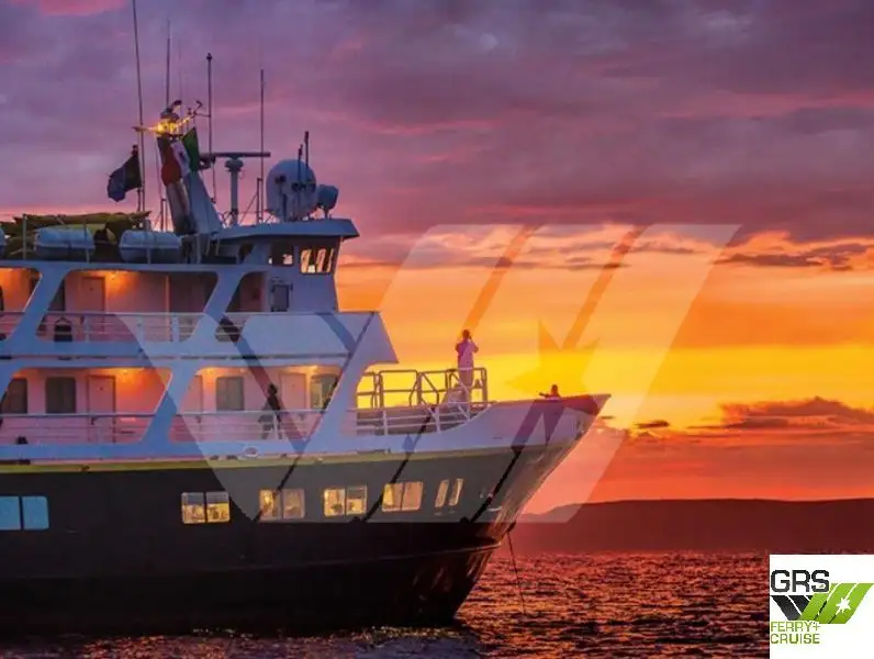 Navio de cruzeiro à venda