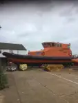 Barco de tripulação à venda
