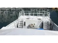 Barco de tripulação à venda