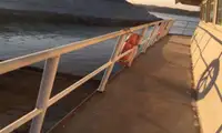 Barcaça à venda