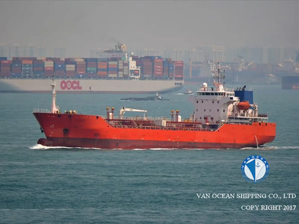 Navio-tanque de óleo/produtos químicos à venda