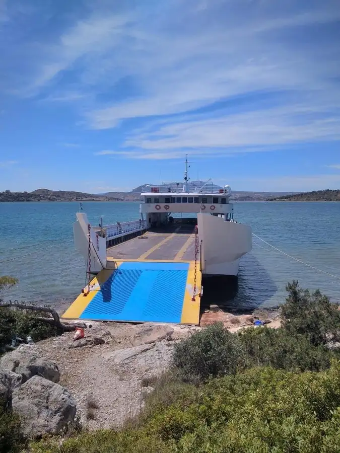 Balsa de desembarque, tanque à venda