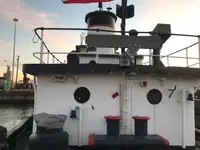 Rebocador à venda