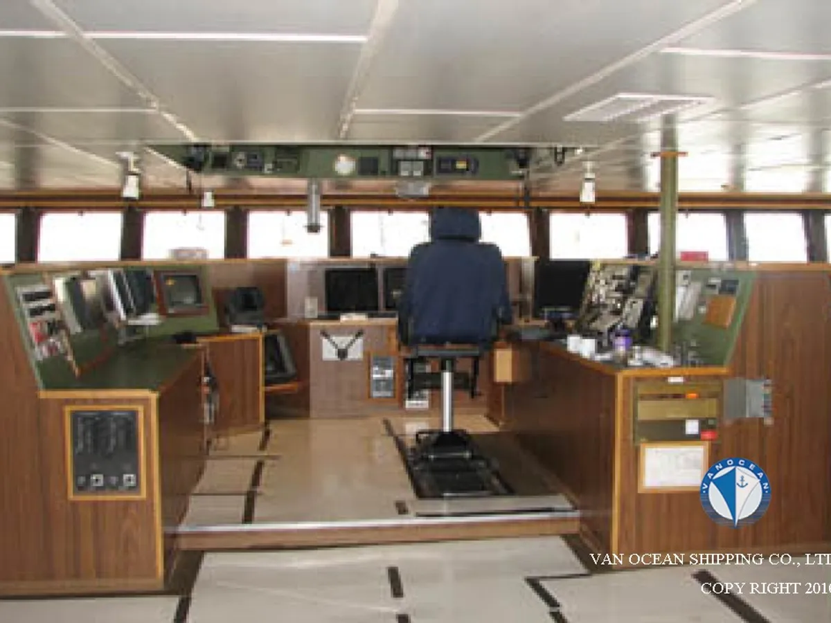 Navio de pesca de arrasto à venda