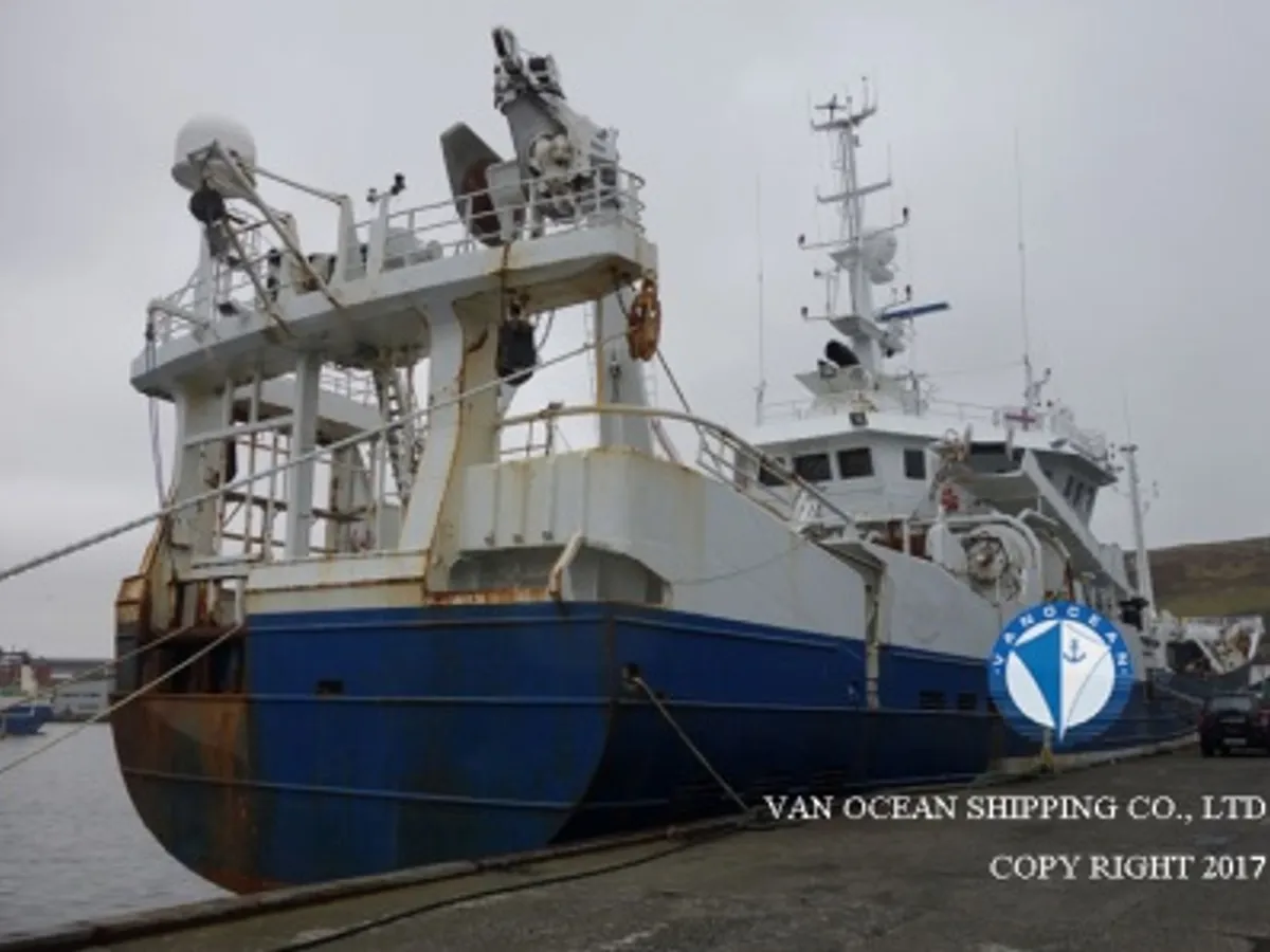 Navio de pesca de arrasto à venda