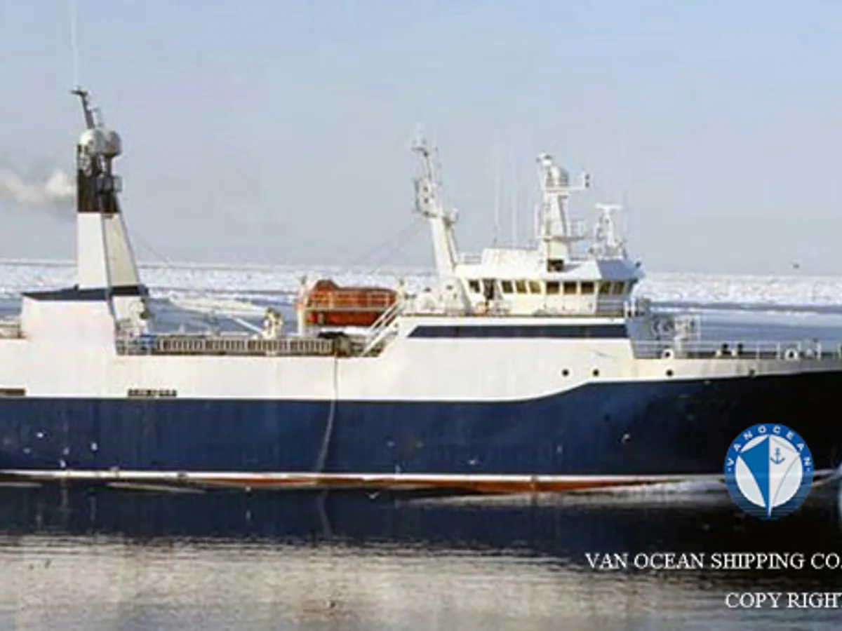 Navio de pesca de arrasto à venda