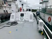 Barco de tripulação à venda
