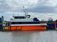 Navio porta-contêineres à venda