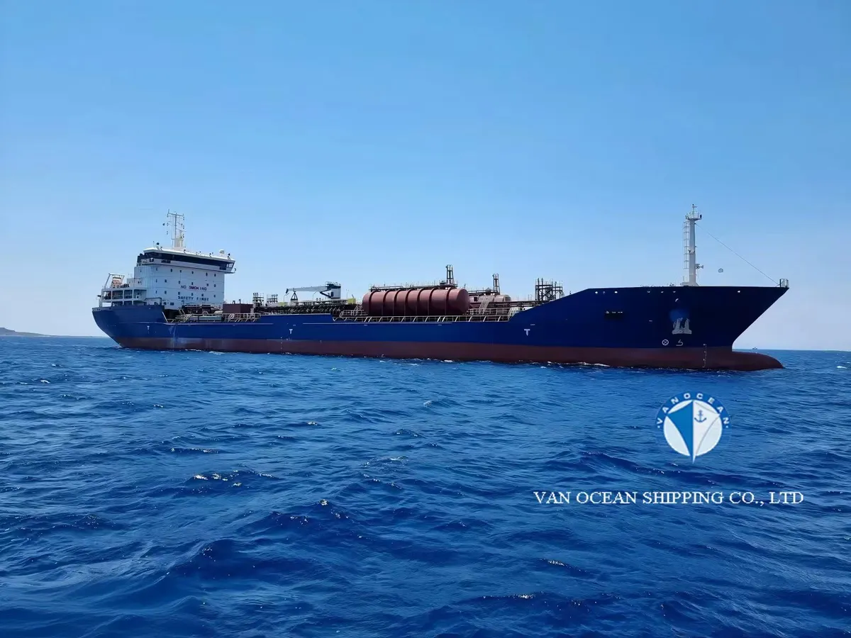 Navio-tanque de óleo/produtos químicos à venda