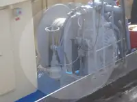 Navio transportador de peixes vivos à venda