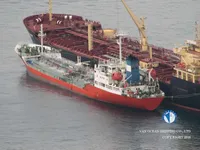 Navio-tanque de óleo/produtos químicos à venda