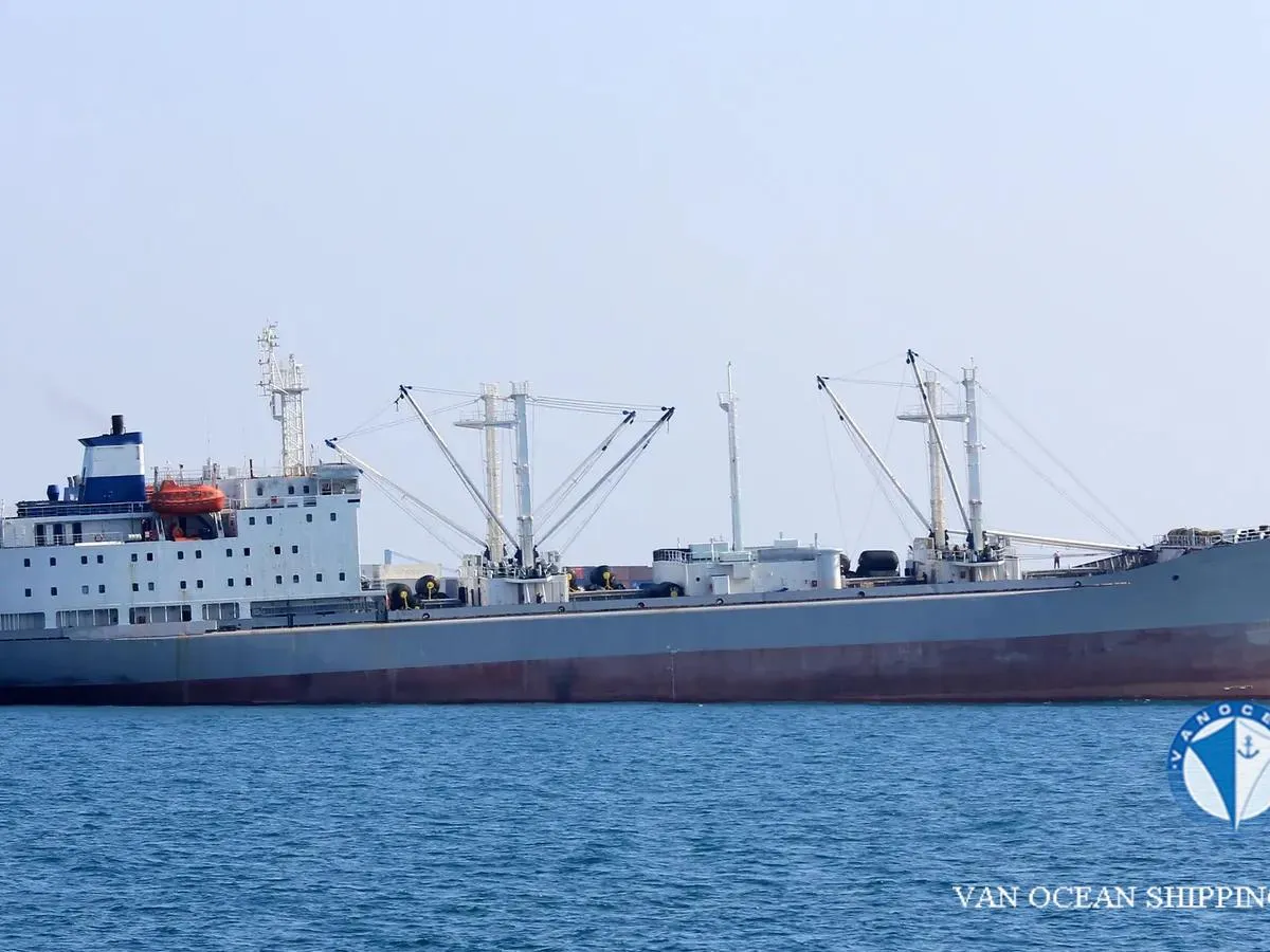 Navio frigorífico à venda