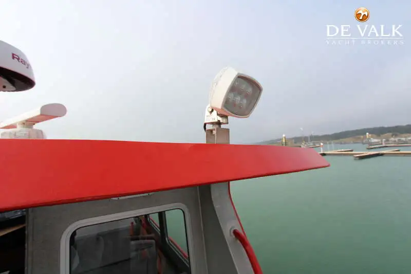 Barco de tripulação à venda