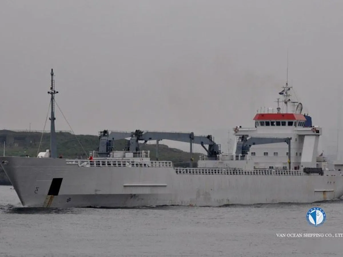 Navio frigorífico à venda