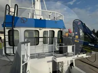 Navio transportador de peixes vivos à venda