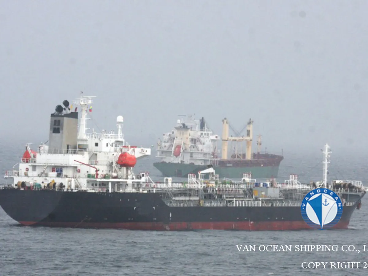 Navio-tanque de óleo/produtos químicos à venda