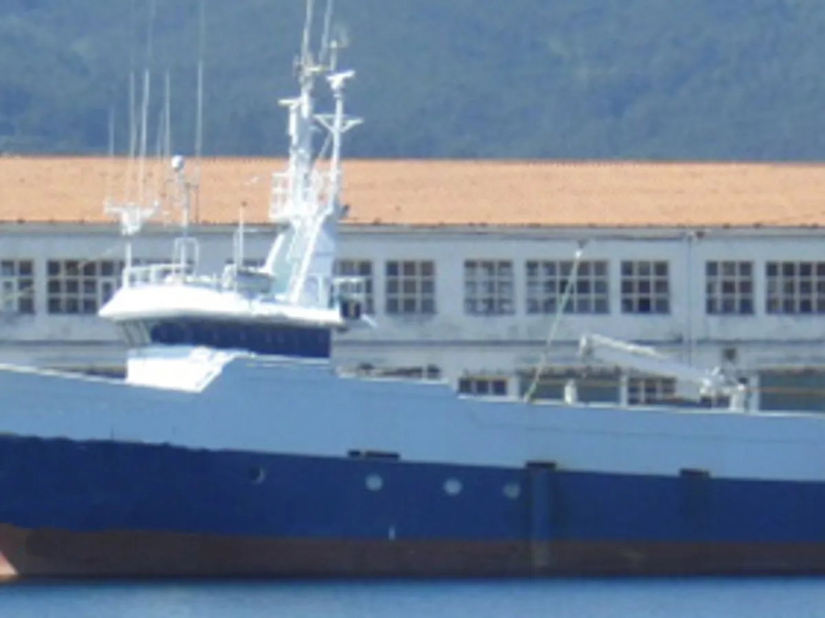 Navio de pesca de arrasto à venda