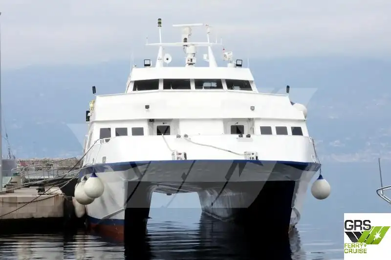 Navio de cruzeiro à venda