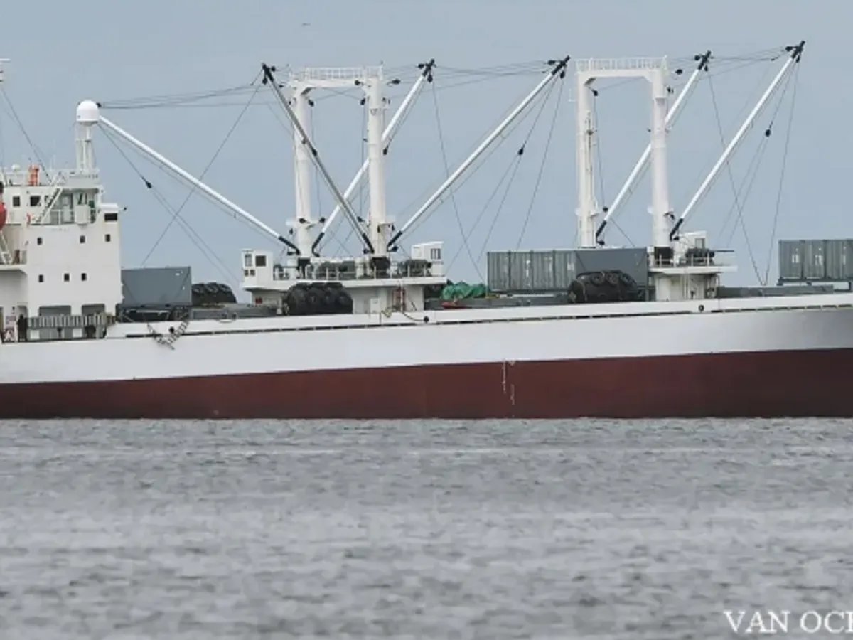 Navio frigorífico à venda
