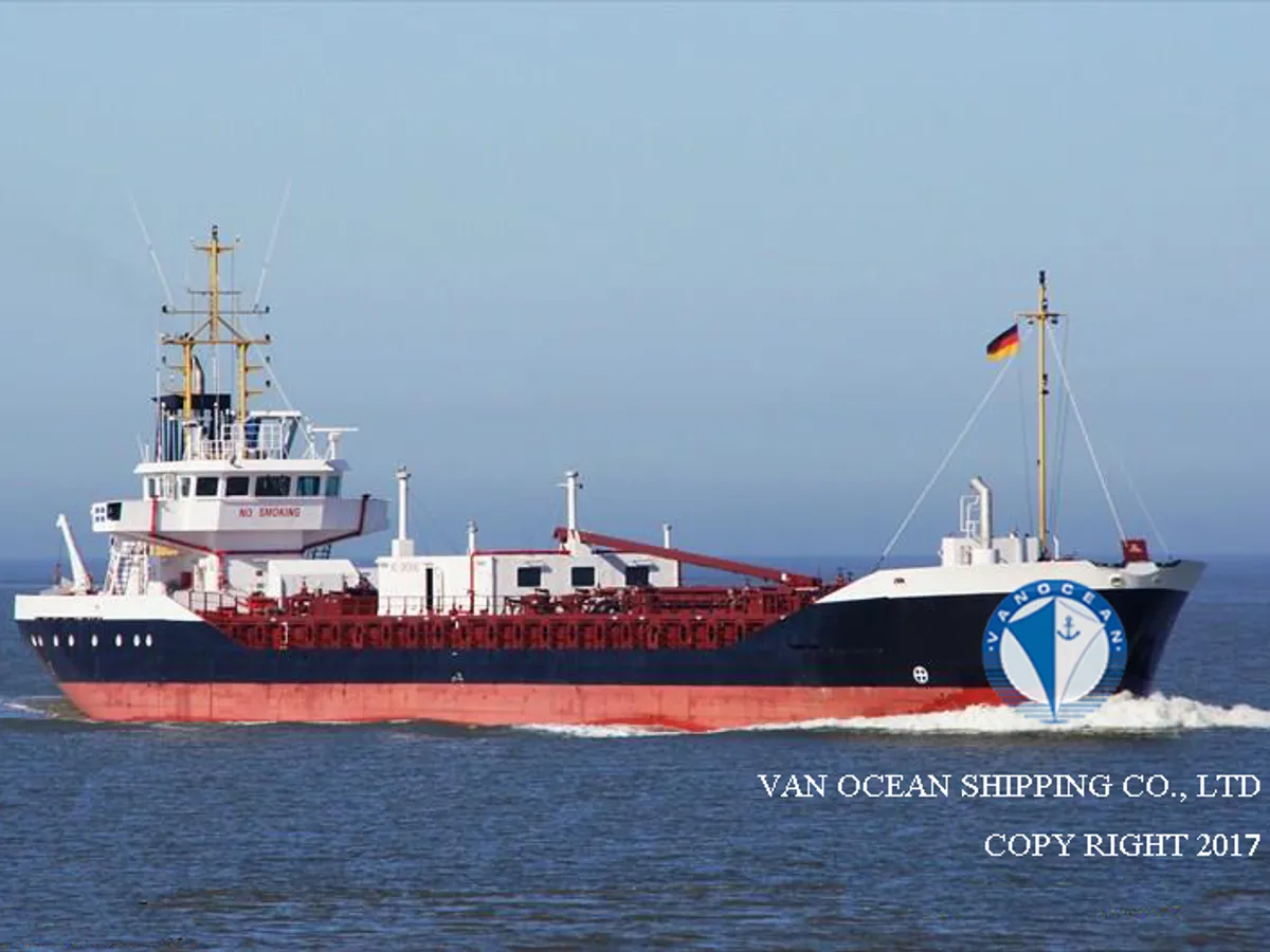 Navio-tanque de óleo/produtos químicos à venda