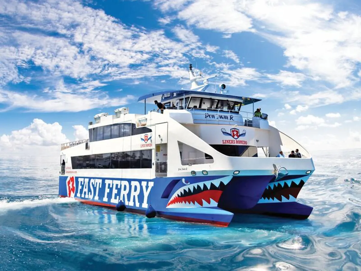 Navio de transporte de passageiros (Ferry) à venda