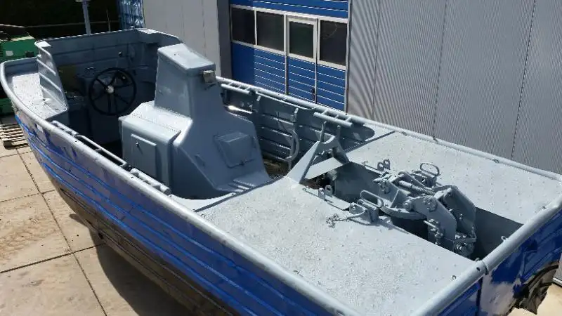 Barcos de trabalho à venda