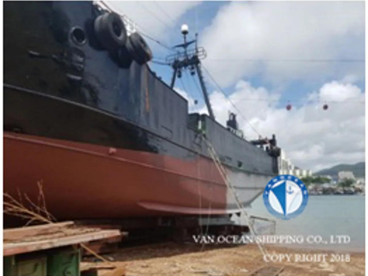Navio de pesca de arrasto à venda
