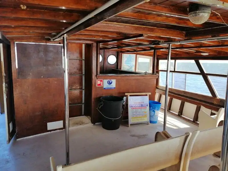 Navio de passageiros à venda