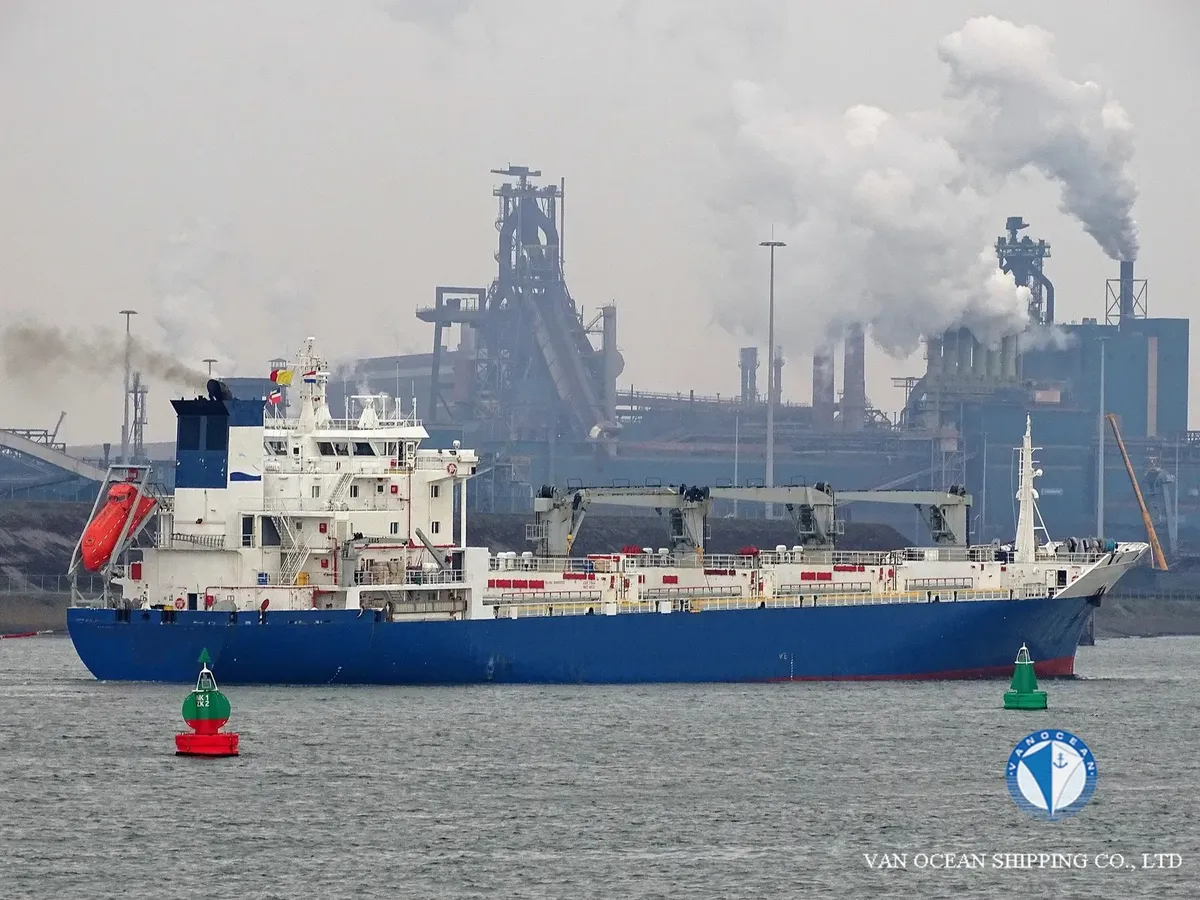 Navio frigorífico à venda