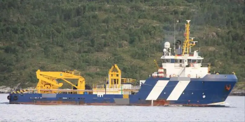 Navio frigorífico à venda
