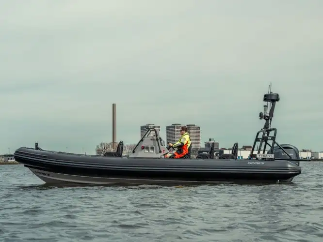 Bote inflável rígido à venda
