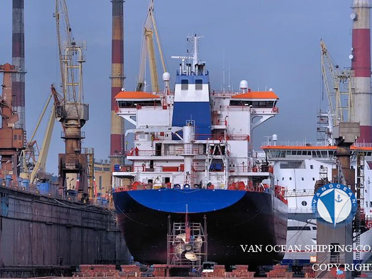 Navio-tanque de óleo/produtos químicos à venda