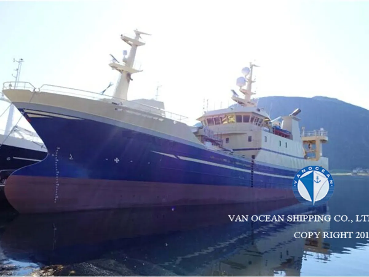 Navio de pesca de arrasto à venda