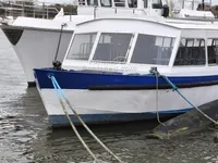 Navio de passageiros à venda