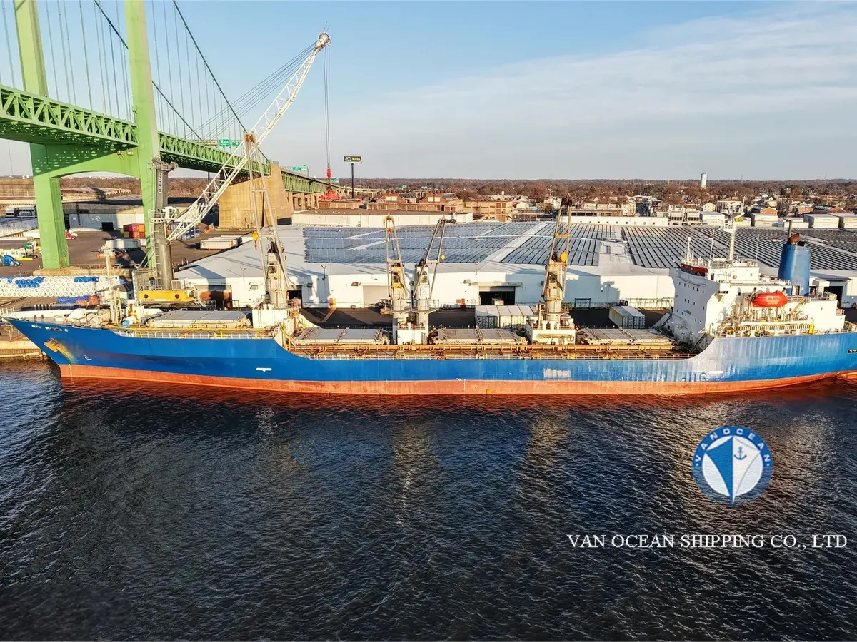 Navio frigorífico à venda