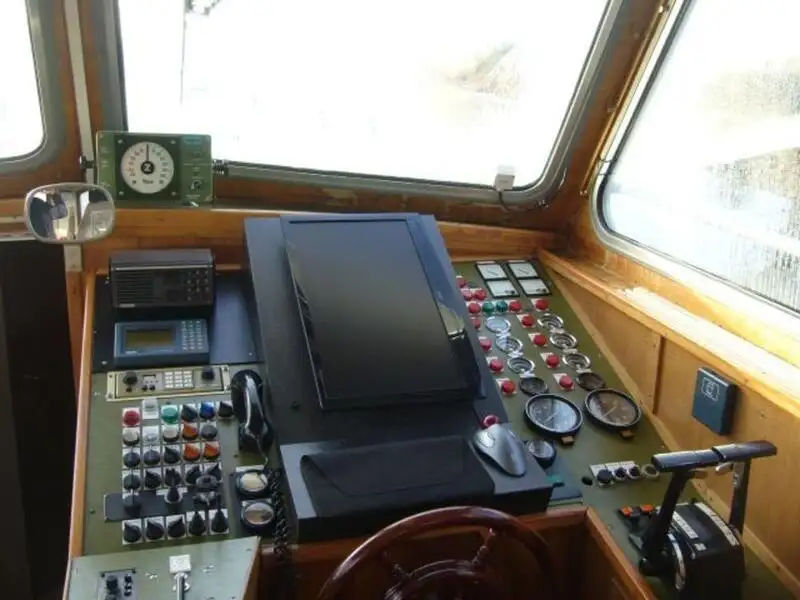 Navio de patrulha à venda